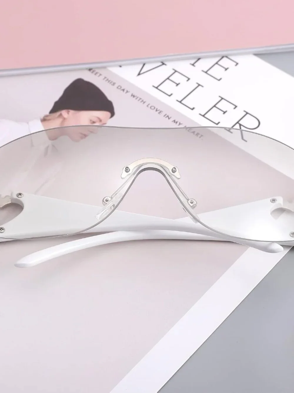 Lightweight Rimless Fashion Sunglasses - UV400 Protection for Active Lifestyles